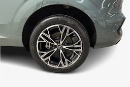 vihreä Audi Q3 2026 kuva 9.