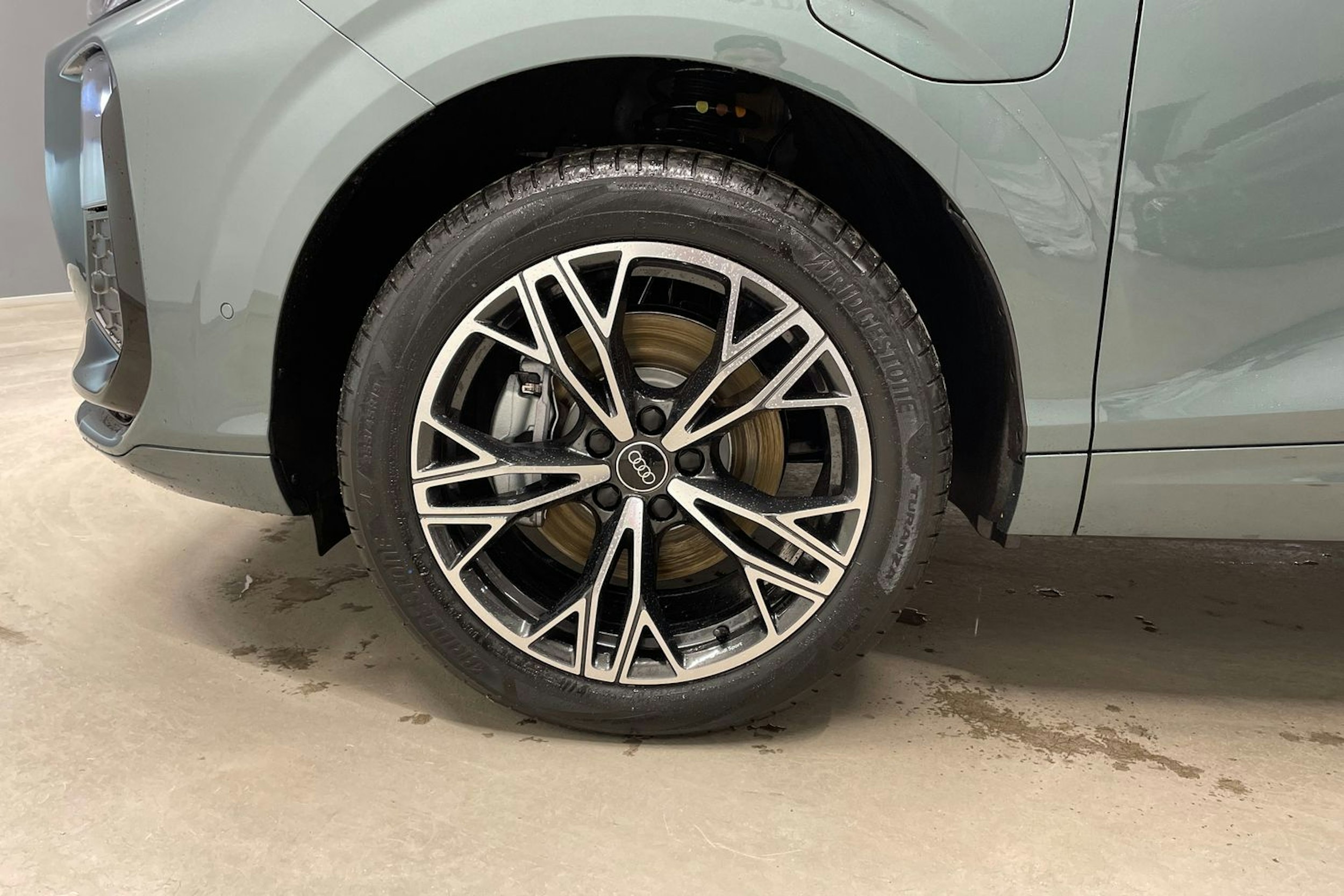 vihreä Audi Q3 2026 kuva 10.