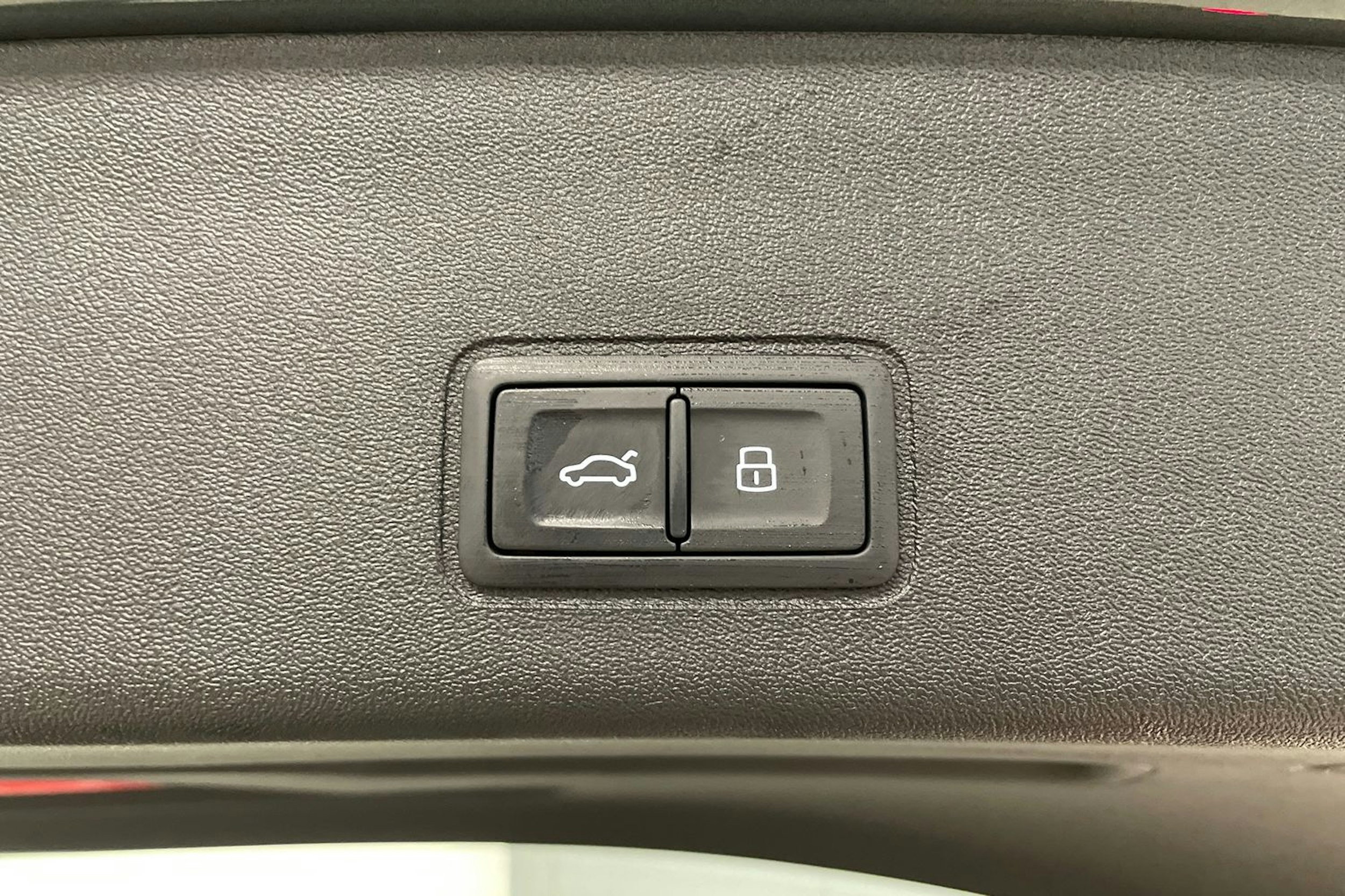 vihreä Audi Q3 2026 kuva 12.