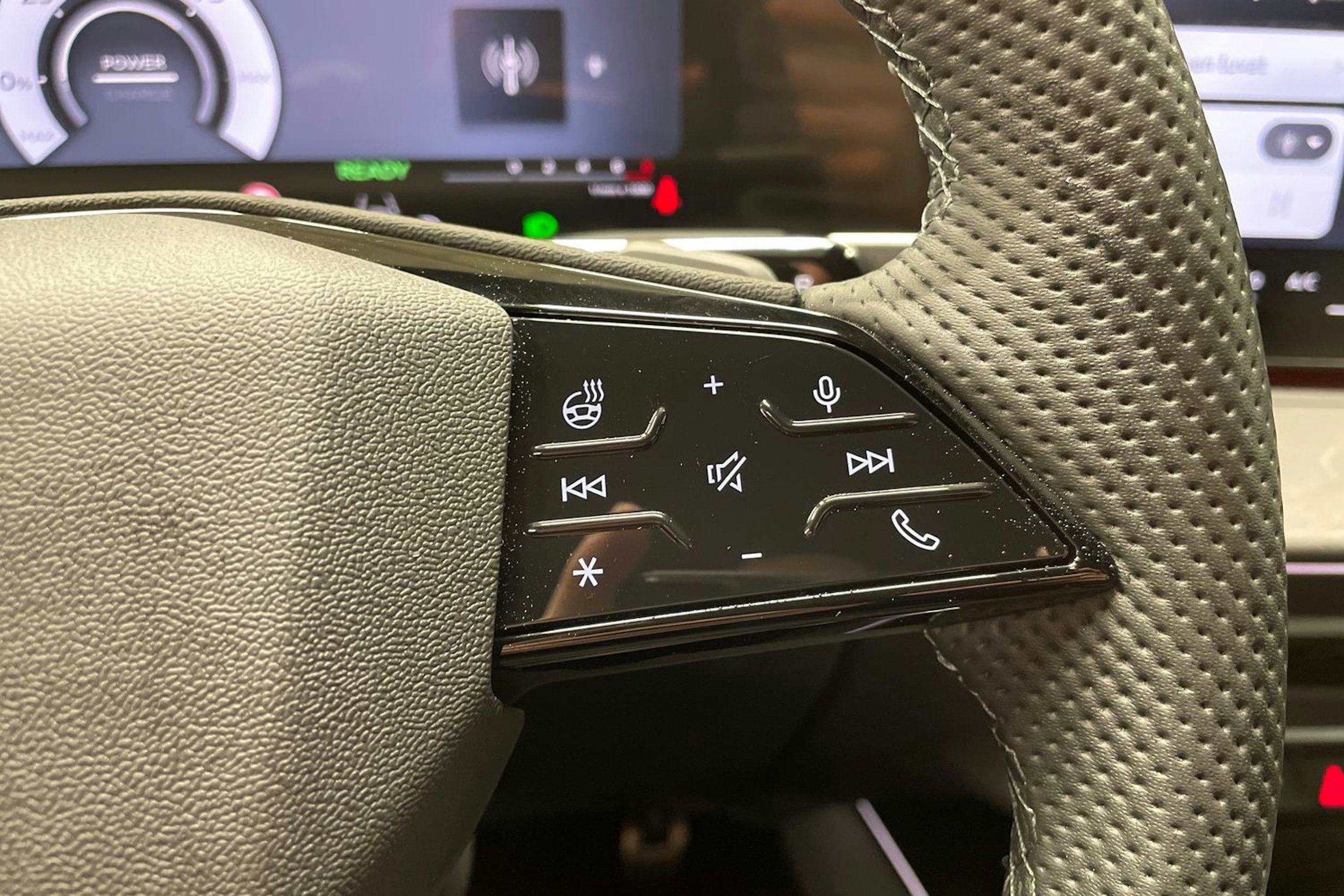 vihreä Audi Q3 2026 kuva 14.