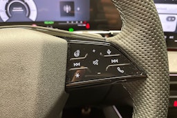 vihreä Audi Q3 2026 kuva 14.