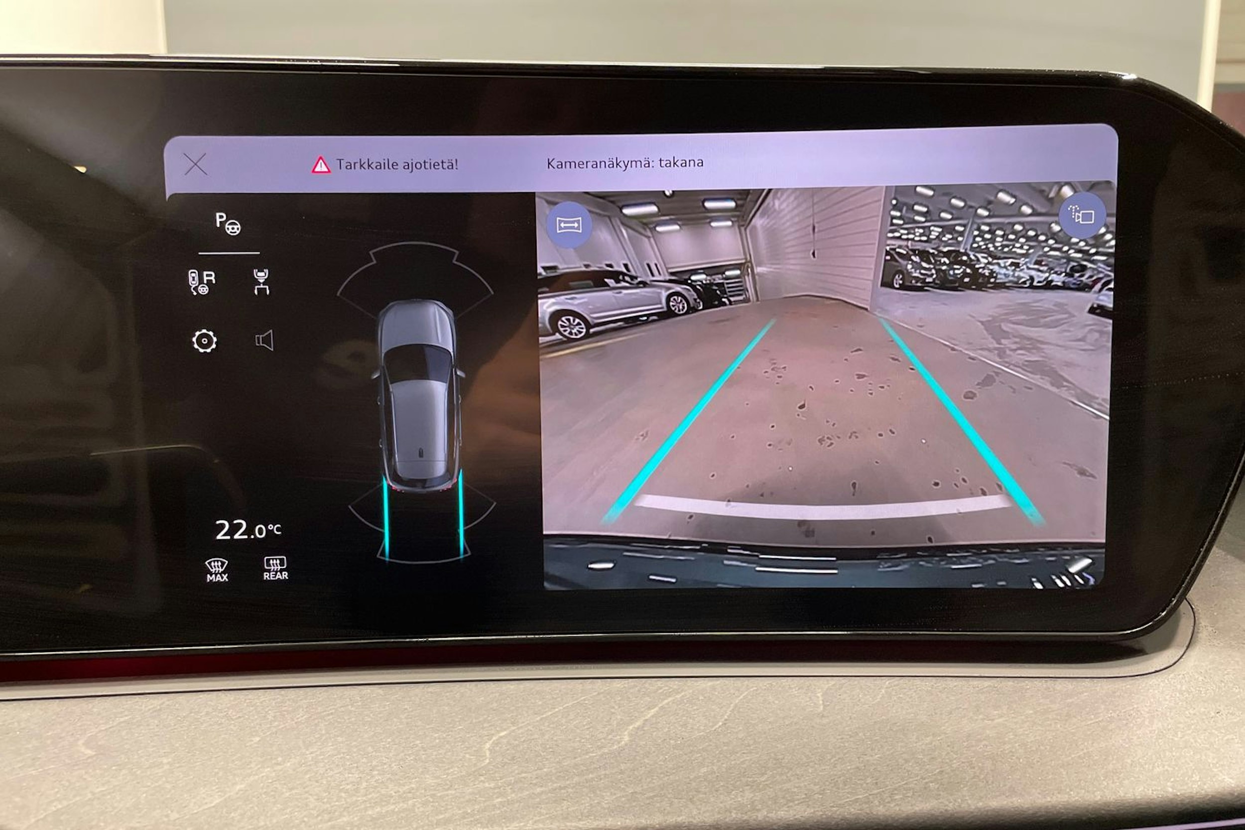 vihreä Audi Q3 2026 kuva 15.