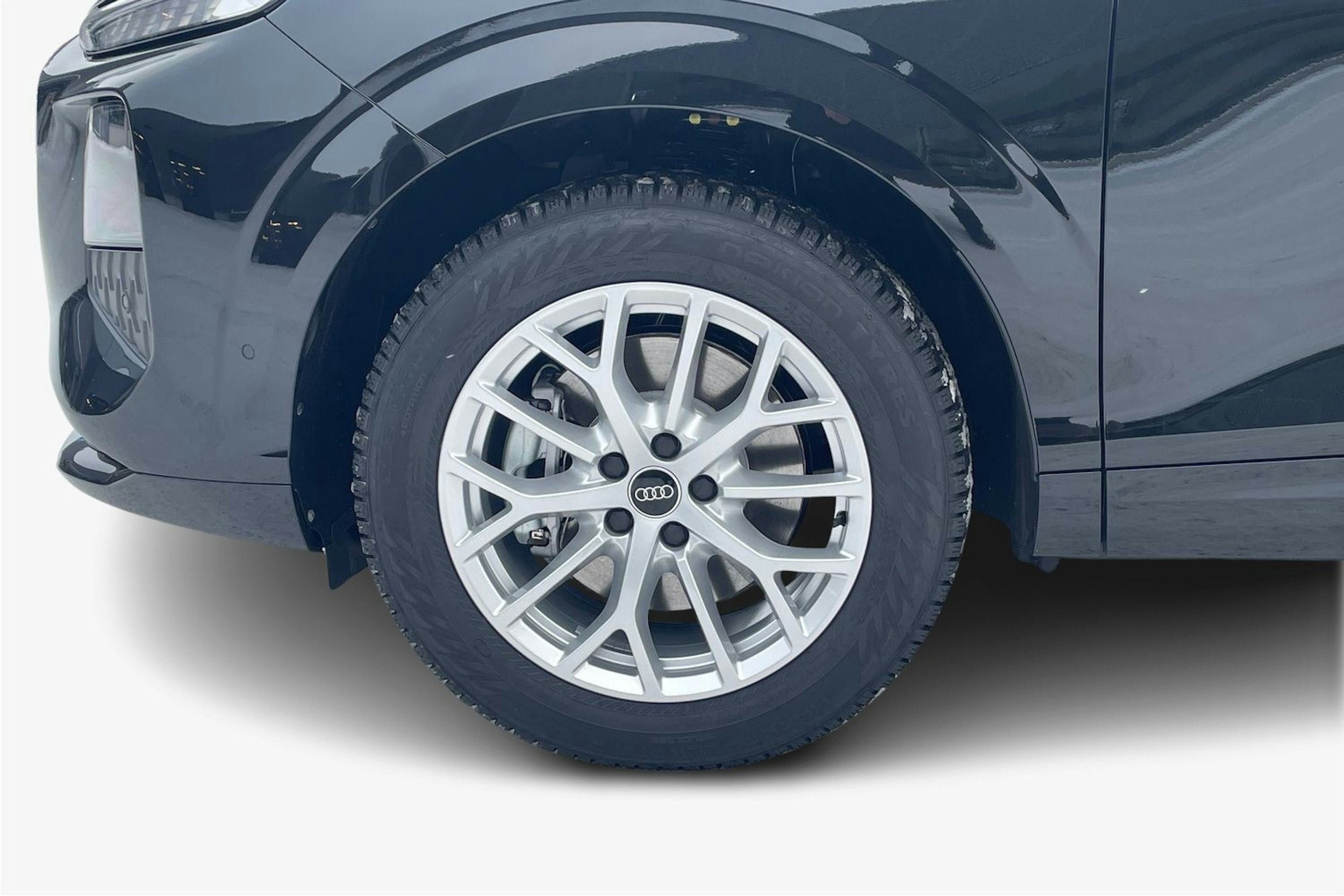 musta Audi Q3 2026 kuva 9.