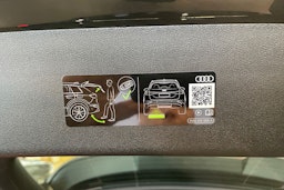 musta Audi Q3 2026 kuva 16.