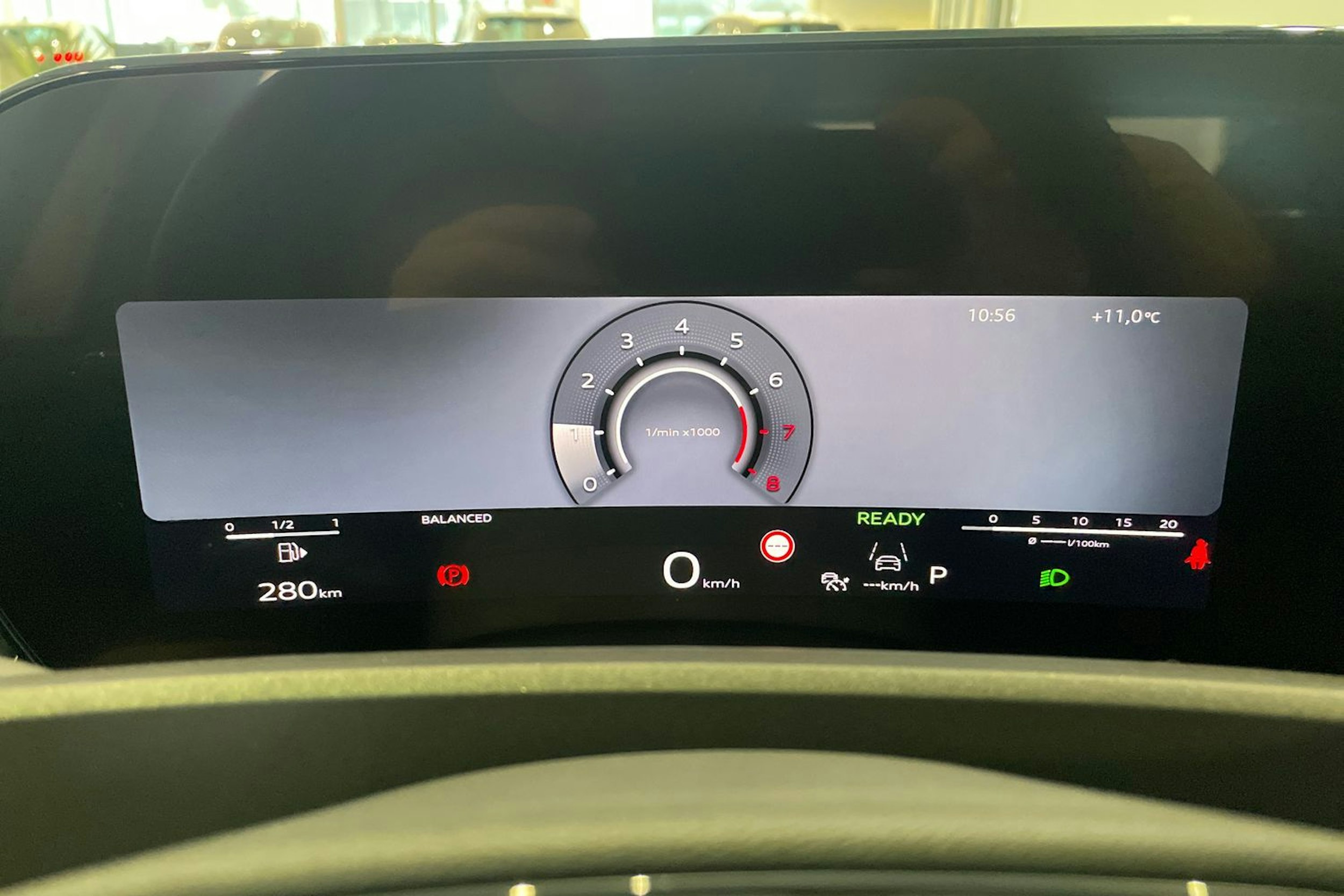 musta Audi Q3 2026 kuva 20.