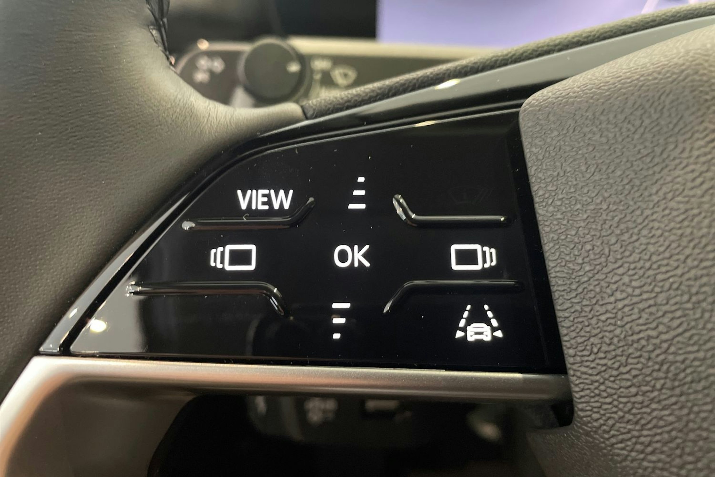 musta Audi Q3 2026 kuva 24.