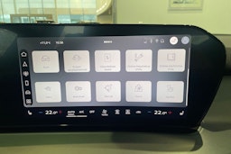 musta Audi Q3 2026 kuva 28.