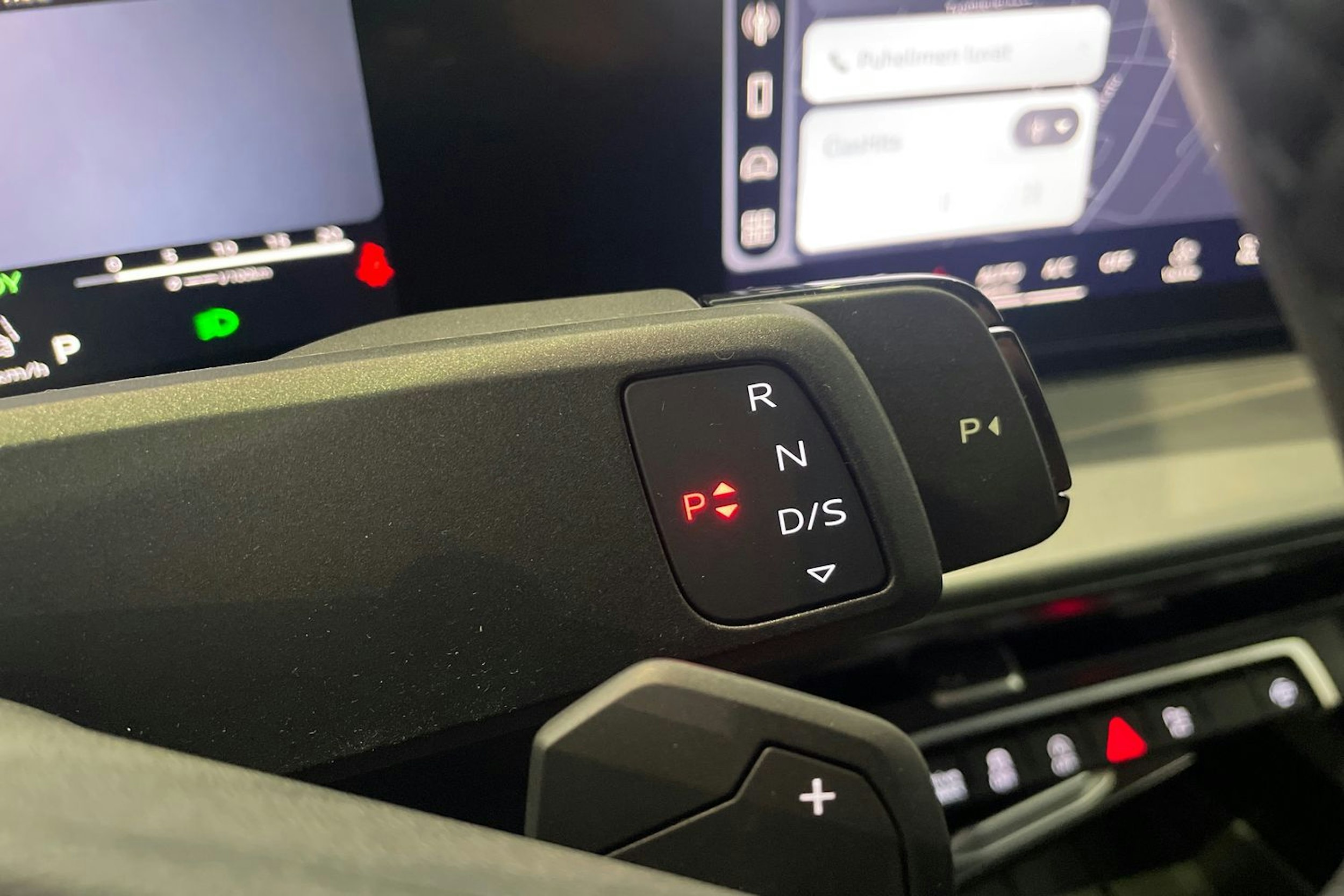 musta Audi Q3 2026 kuva 33.