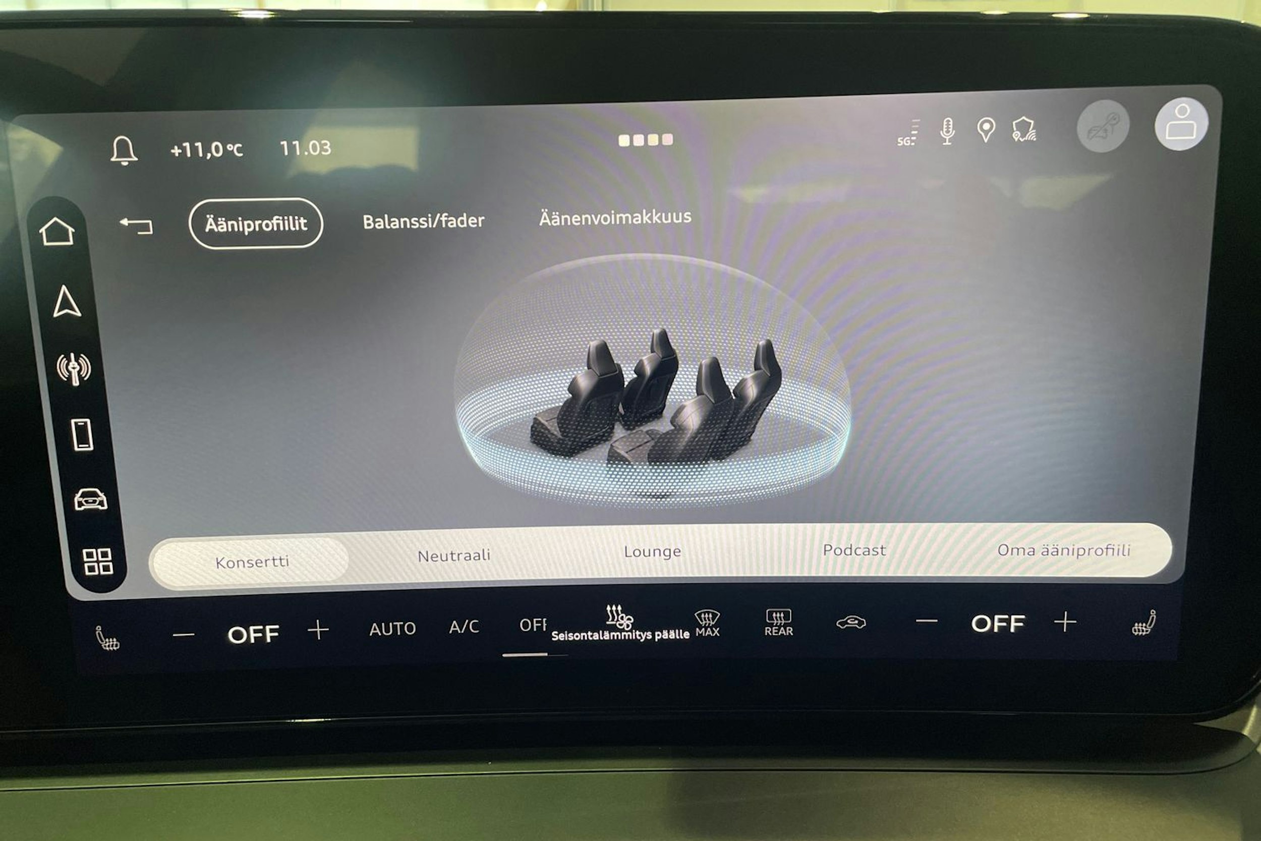 musta Audi Q3 2026 kuva 34.