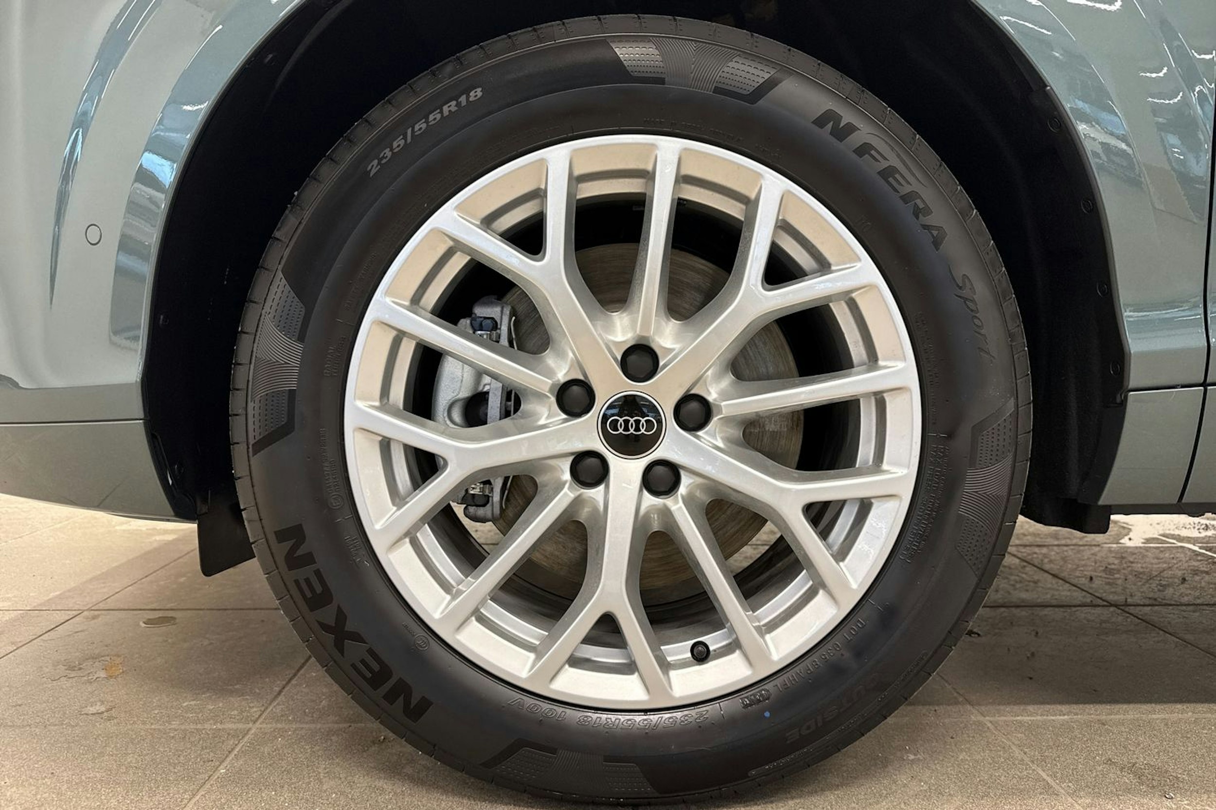 met. vihreä Audi Q3 2026 kuva 10.