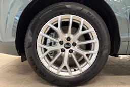 met. vihreä Audi Q3 2026 kuva 10.