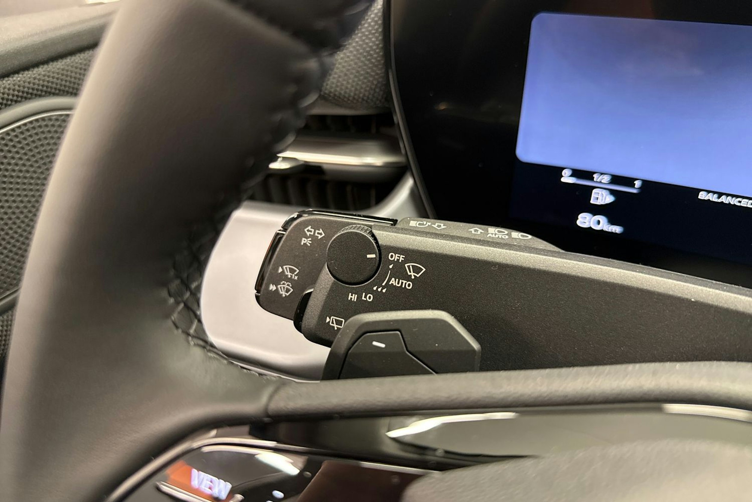 met. vihreä Audi Q3 2026 kuva 17.