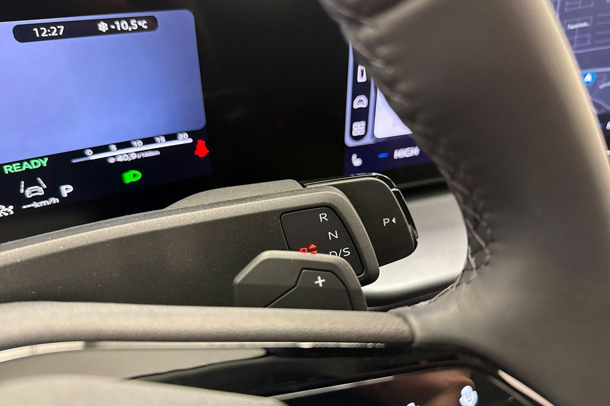 met. vihreä Audi Q3 2026 kuva 18.