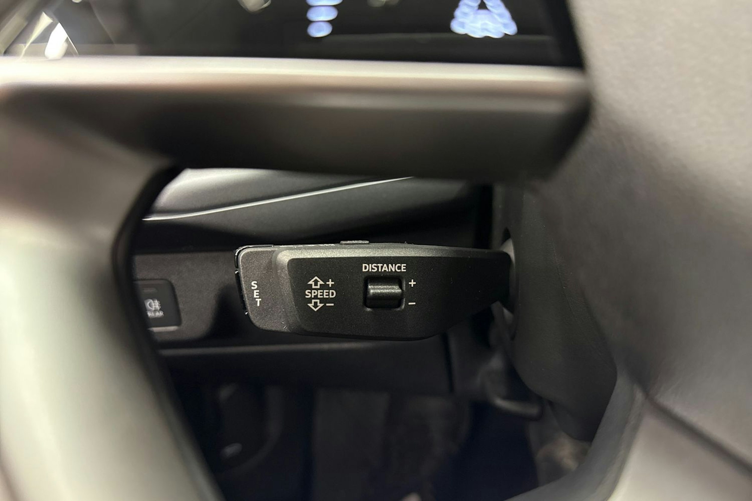 met. vihreä Audi Q3 2026 kuva 19.