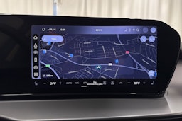 met. vihreä Audi Q3 2026 kuva 22.