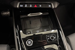 met. vihreä Audi Q3 2026 kuva 24.