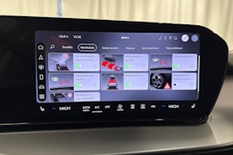 met. vihreä Audi Q3 2026 kuva 27.