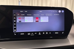 met. vihreä Audi Q3 2026 kuva 30.