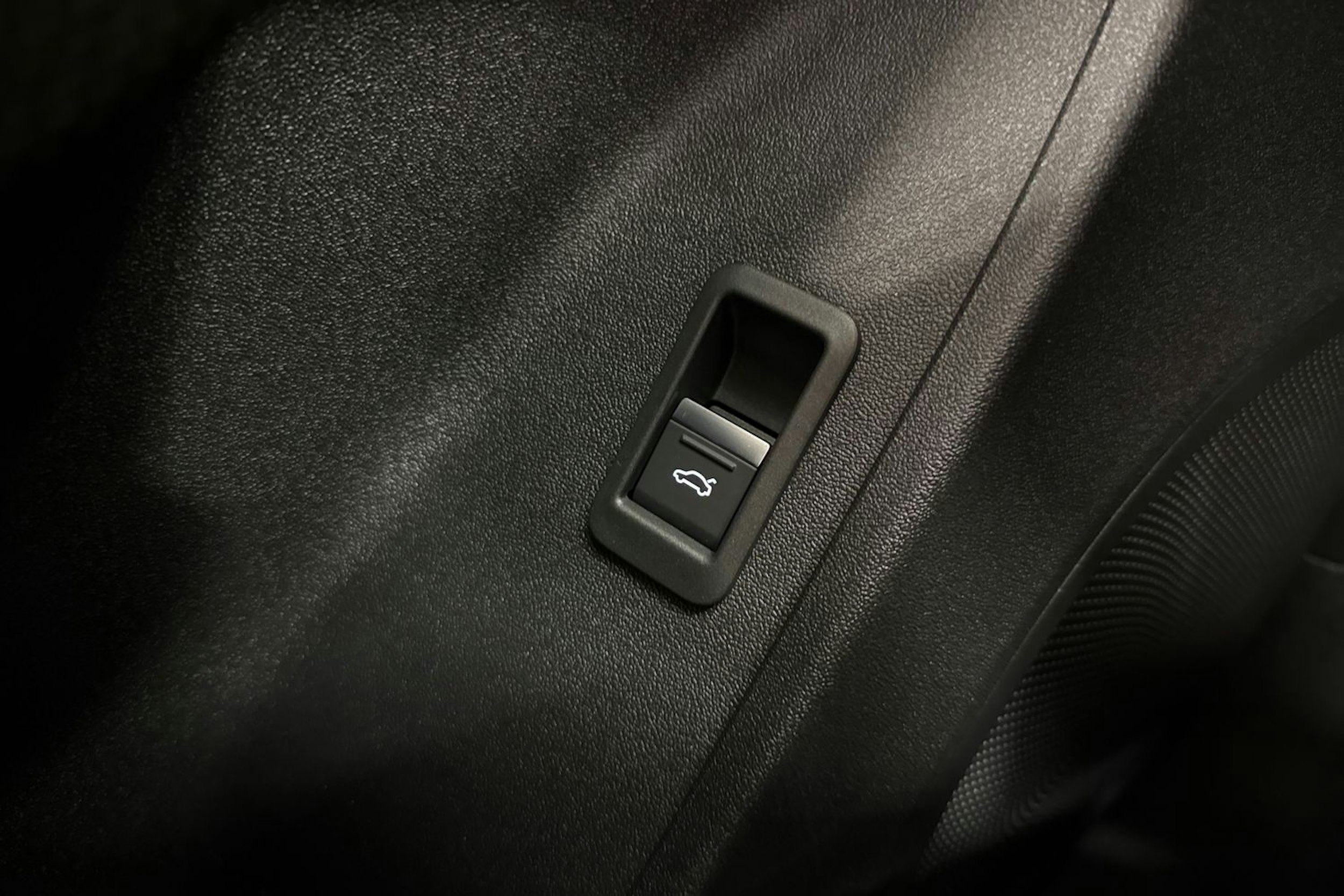 met. vihreä Audi Q3 2026 kuva 34.