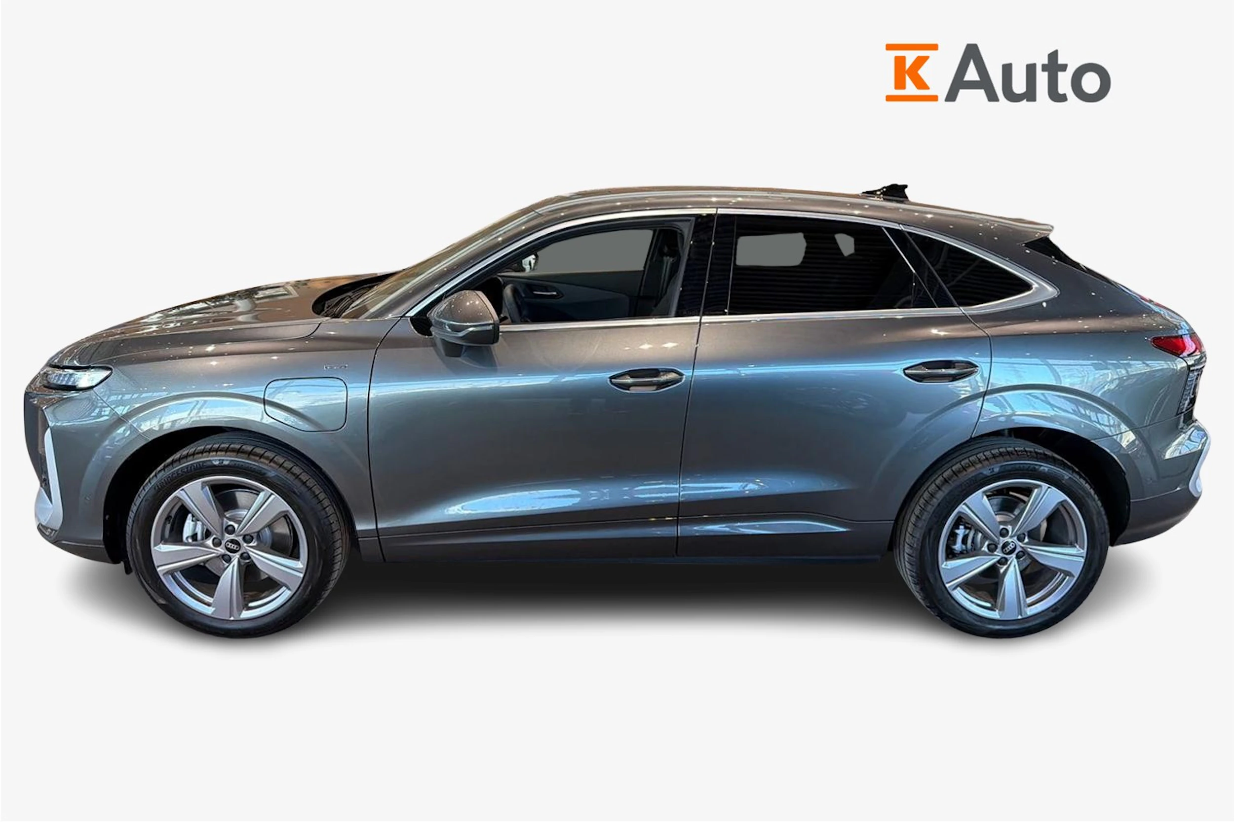 harmaa Audi Q3 2026 kuva 5.