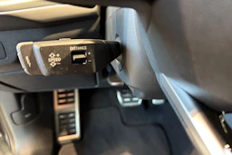 harmaa Audi Q3 2026 kuva 13.