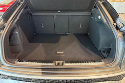 harmaa Audi Q3 2026 kuva 15.