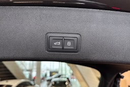 harmaa Audi Q3 2026 kuva 15.