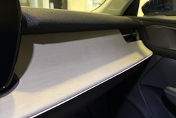 sininen Audi Q3 2026 kuva 12.