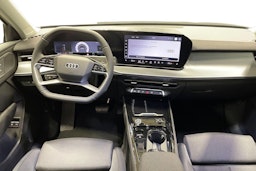 musta Audi Q3 2026 kuva 9.