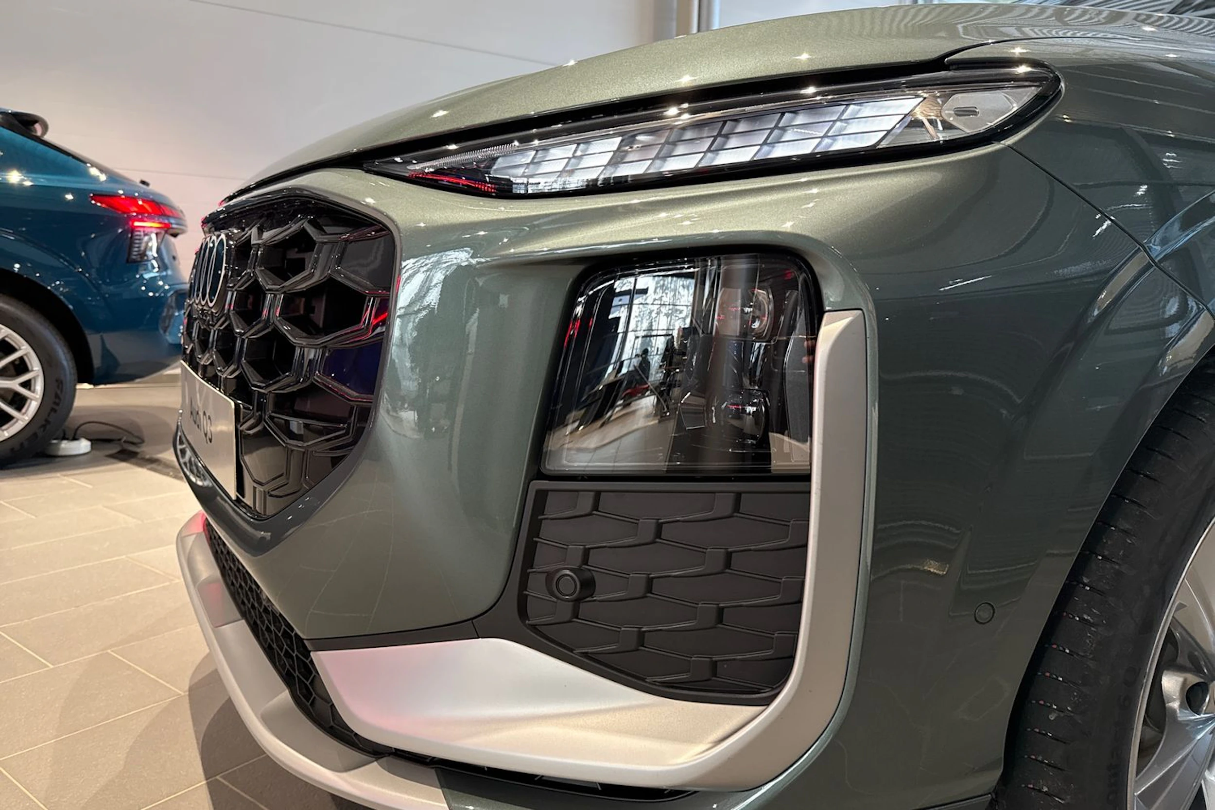 met. vihreä Audi Q3 2026 kuva 10.