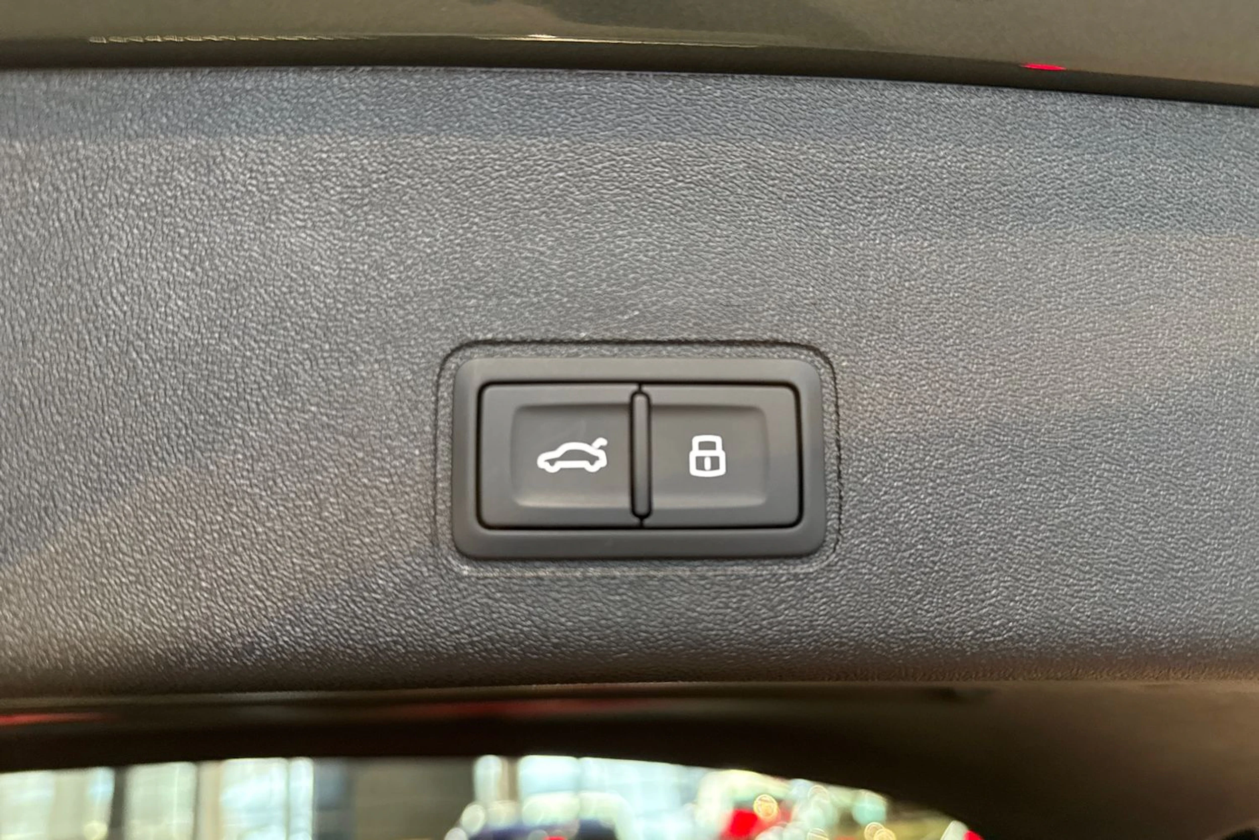 met. vihreä Audi Q3 2026 kuva 12.