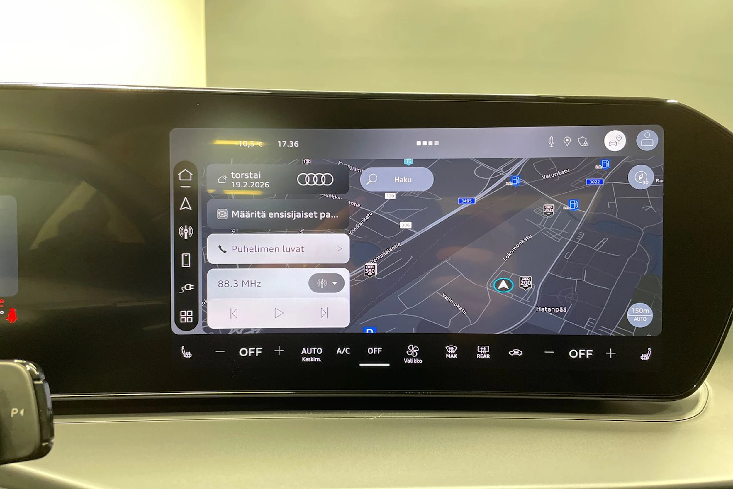 vihreä Audi Q3 2026 kuva 9.