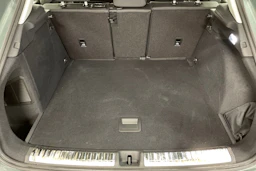 vihreä Audi Q3 2026 kuva 14.