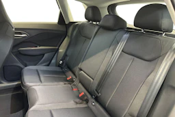 navarra sininen Audi Q3 2026 kuva 8.