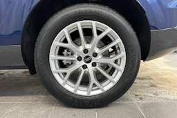 navarra sininen Audi Q3 2026 kuva 10.