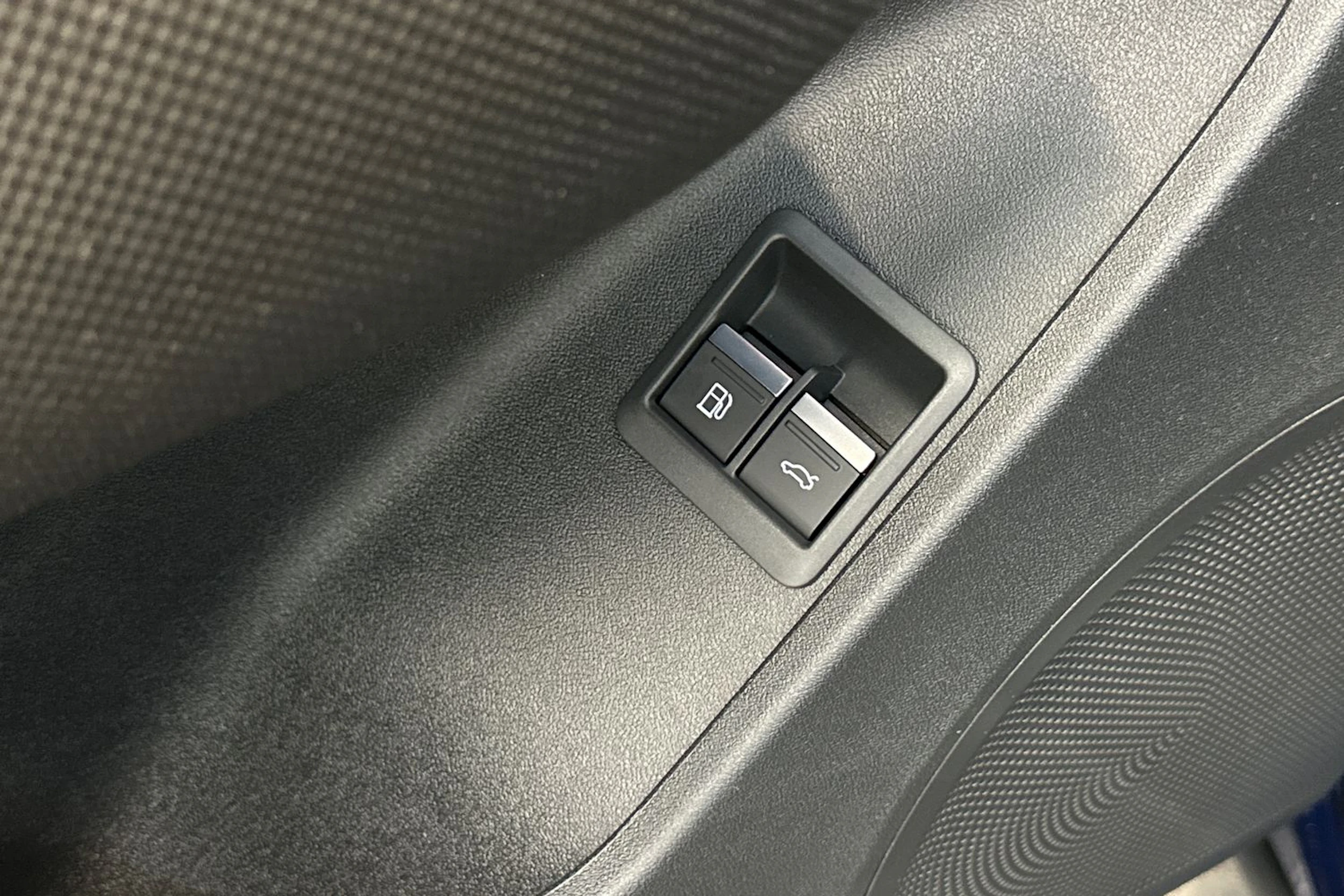 navarra sininen Audi Q3 2026 kuva 16.