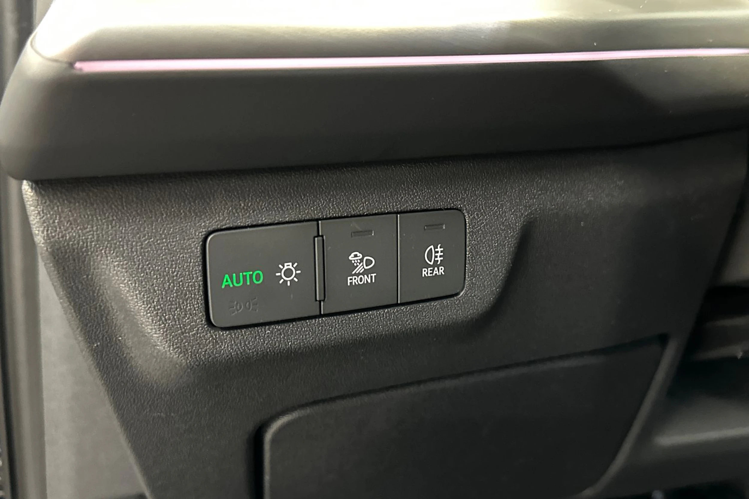 navarra sininen Audi Q3 2026 kuva 20.