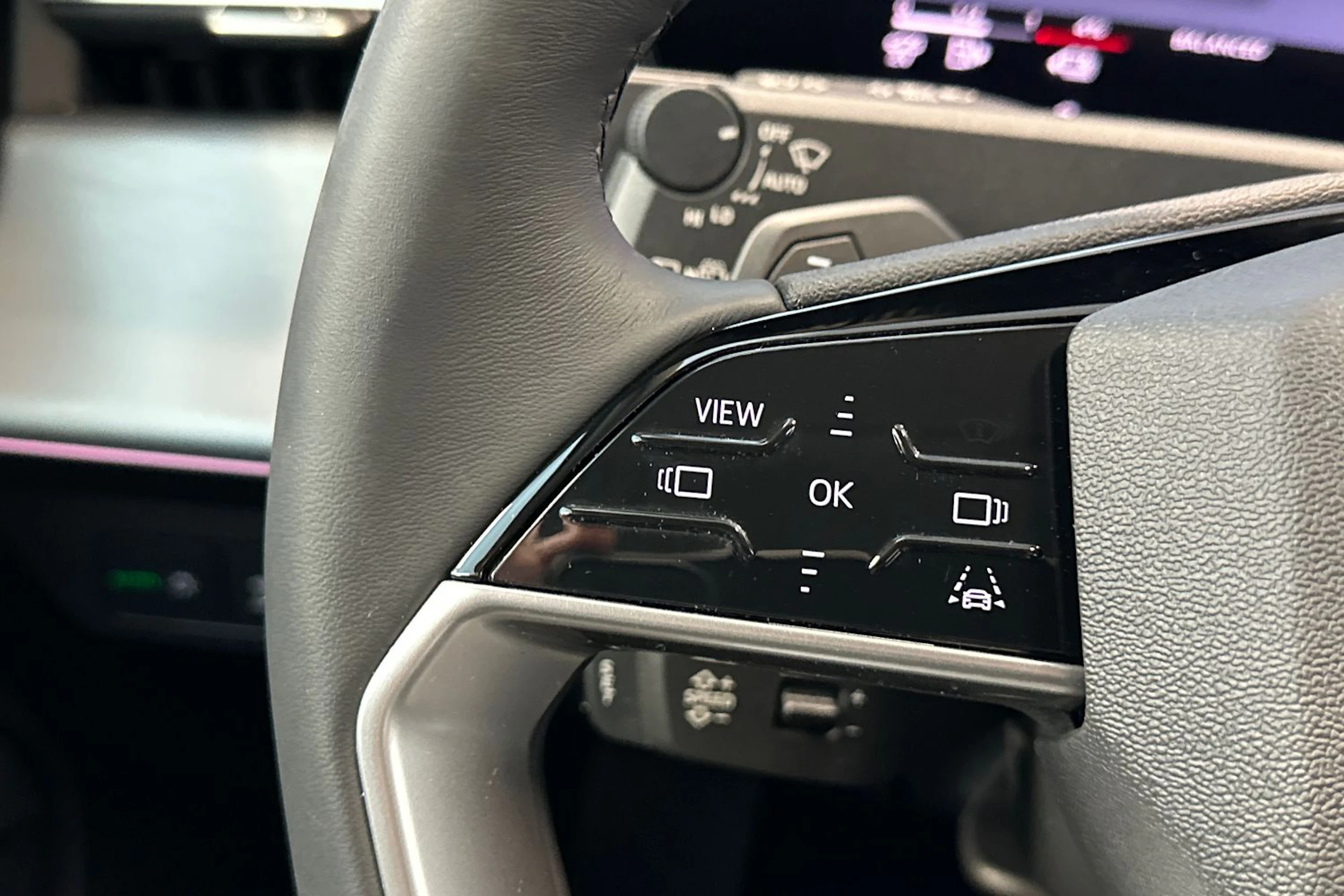 navarra sininen Audi Q3 2026 kuva 21.