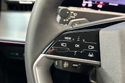 navarra sininen Audi Q3 2026 kuva 21.