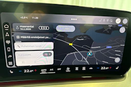 navarra sininen Audi Q3 2026 kuva 24.