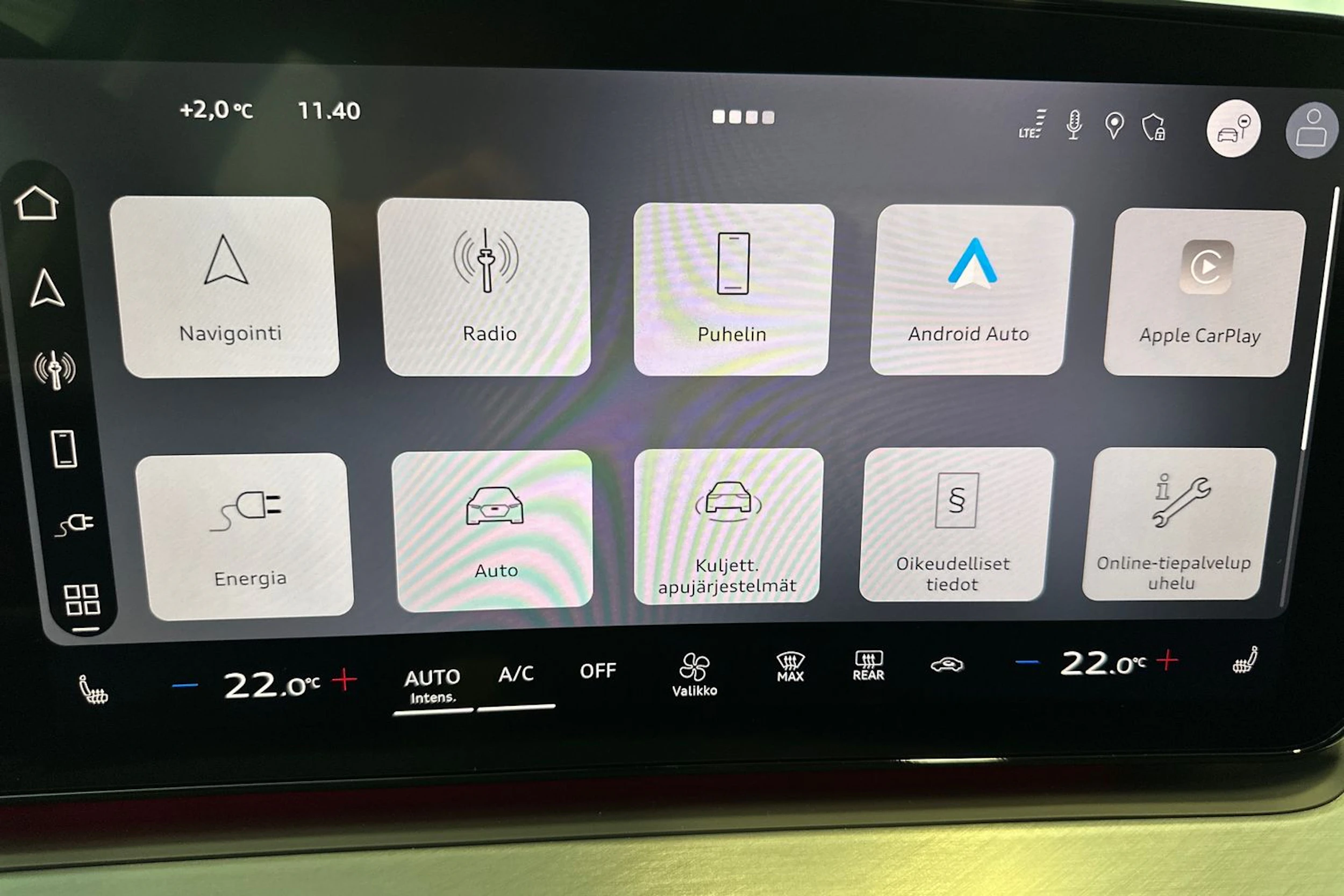 navarra sininen Audi Q3 2026 kuva 25.