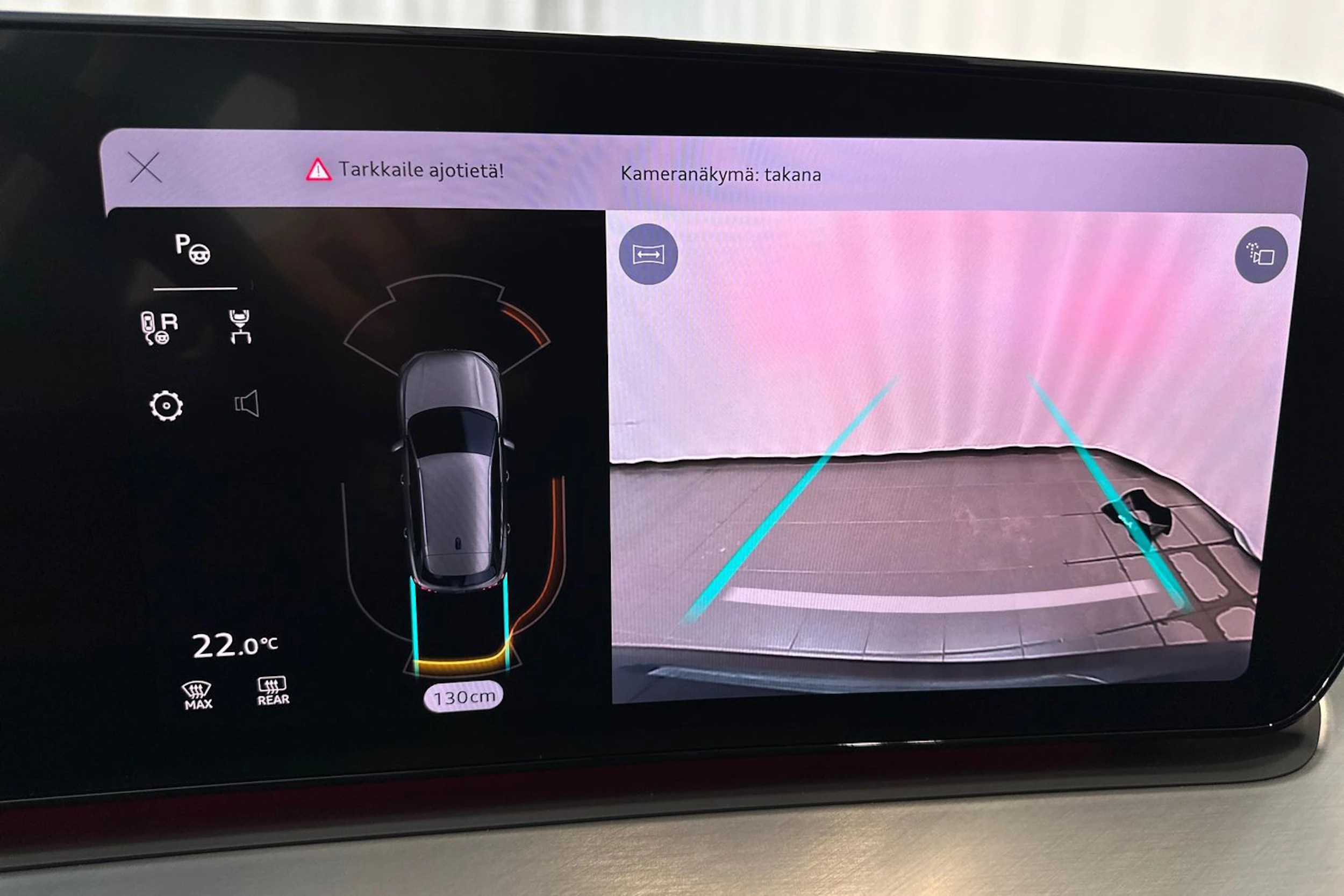 navarra sininen Audi Q3 2026 kuva 26.