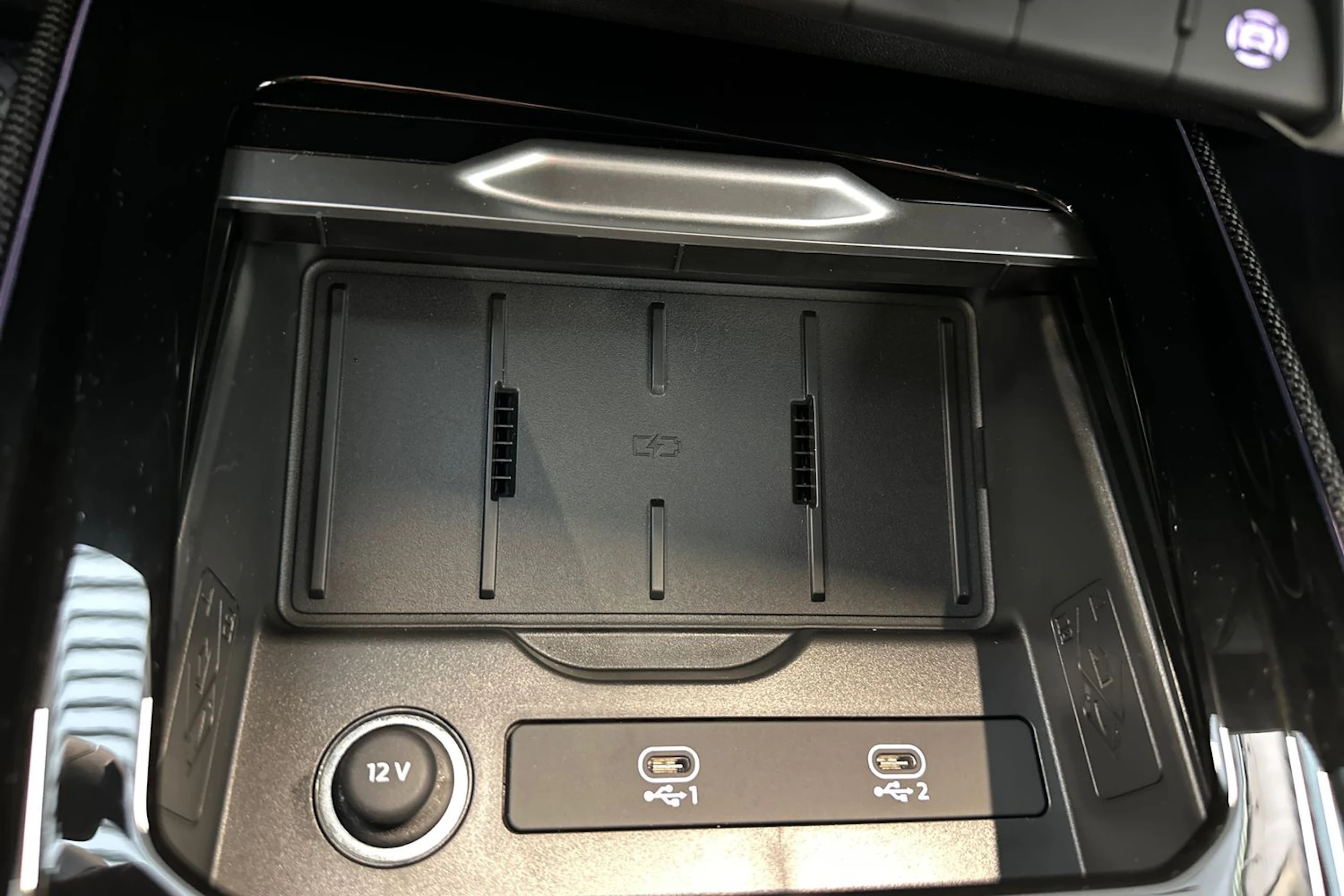 navarra sininen Audi Q3 2026 kuva 29.