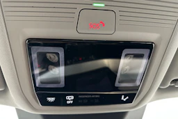 navarra sininen Audi Q3 2026 kuva 31.