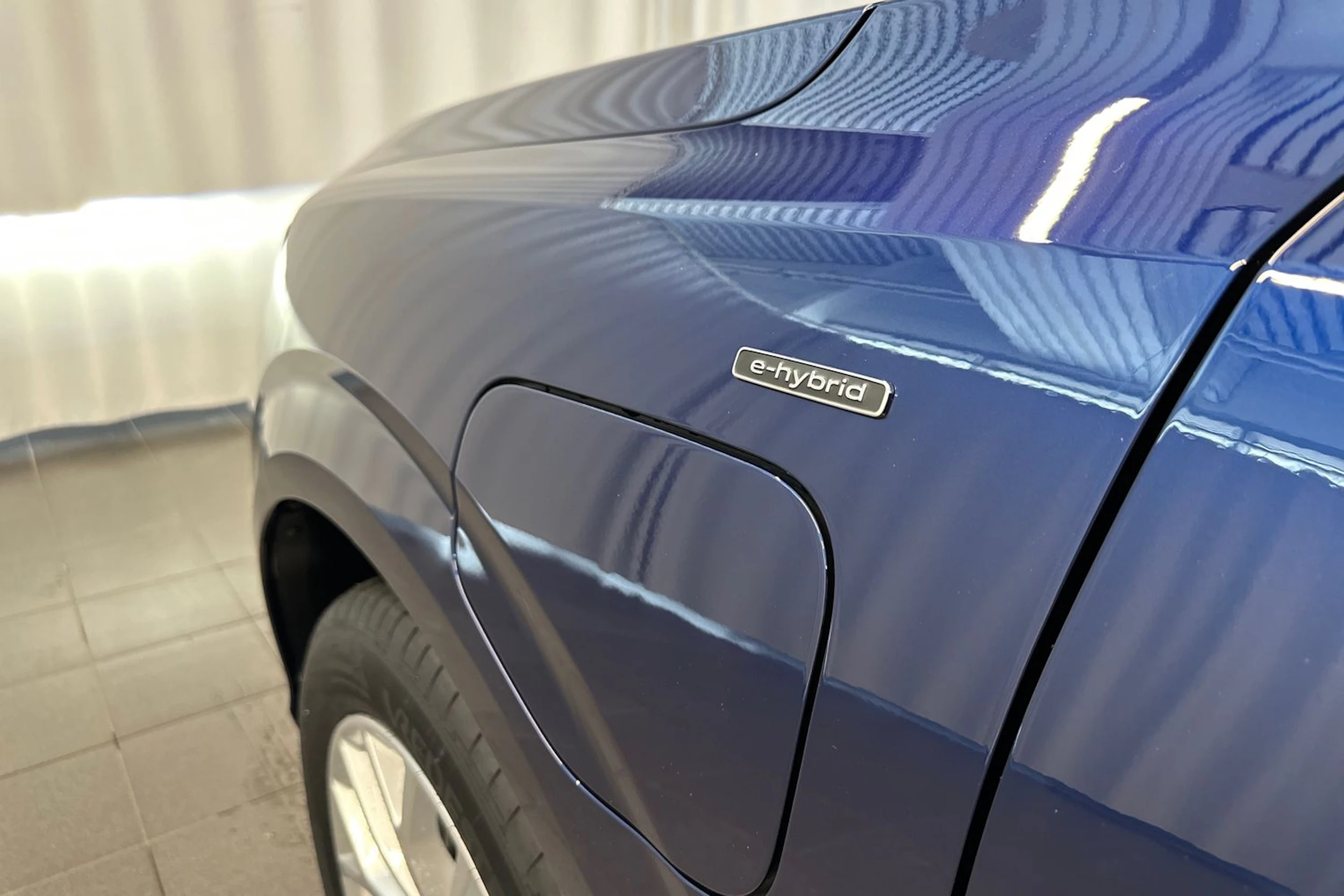 navarra sininen Audi Q3 2026 kuva 34.