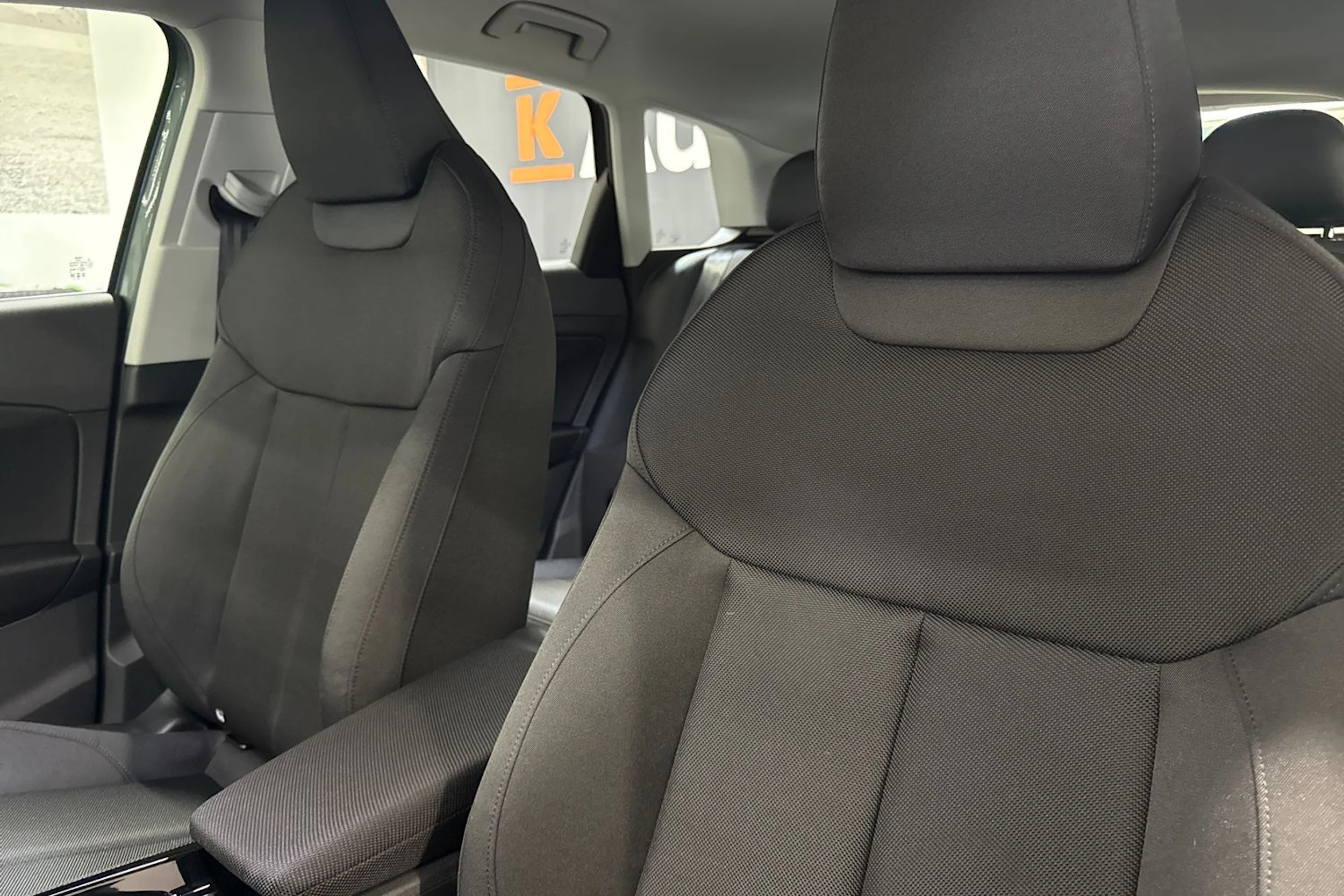 met. vihreä Audi Q3 2026 kuva 13.