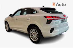 valkoinen Audi Q3 2026 kuva 2.