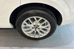 valkoinen Audi Q3 2026 kuva 10.