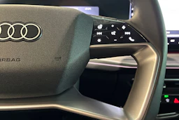 valkoinen Audi Q3 2026 kuva 14.