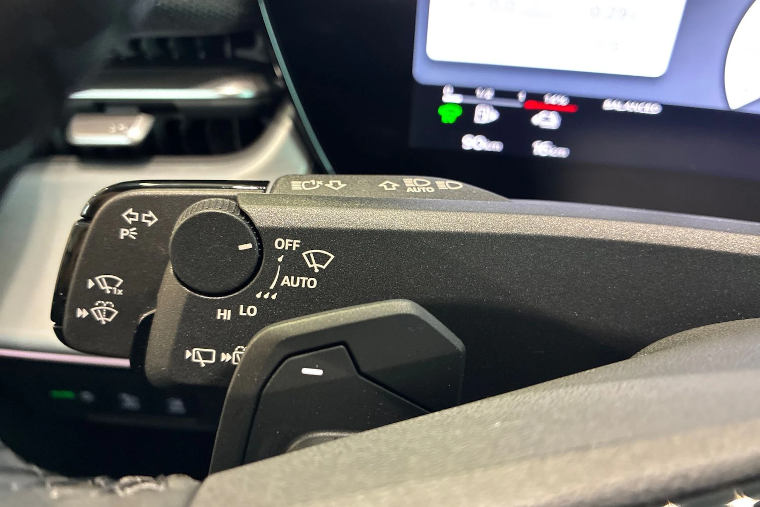 valkoinen Audi Q3 2026 kuva 15.